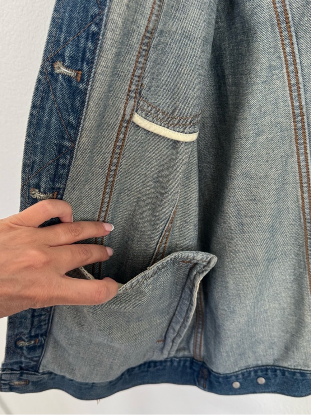 Madewell // Oversized Denim Jacket - Picture 4 of 12